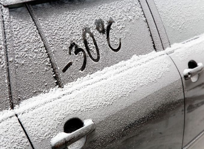 Как удачно запустить двигатель автомобиля на морозе?