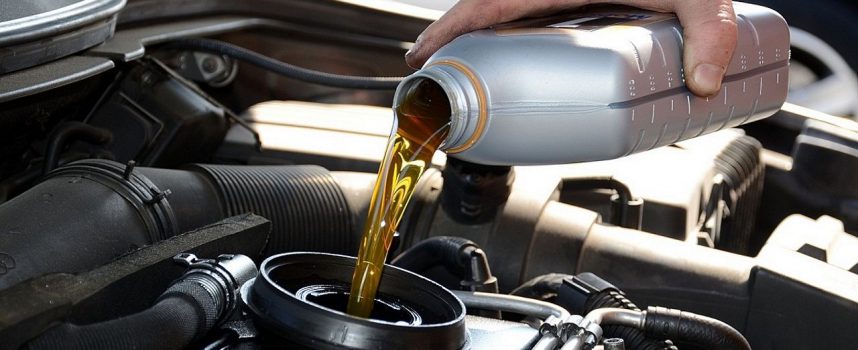 Шпаргалка для водителя: моторное масло – как следить, когда менять