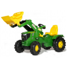 John Deere 6210R avec godet