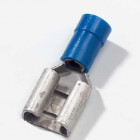 Vaijerin pää sininen 8,3 x 0,8 mm. Myyntipaketti 100 kpl LEVEMPIIN TERMINAALEISIIN