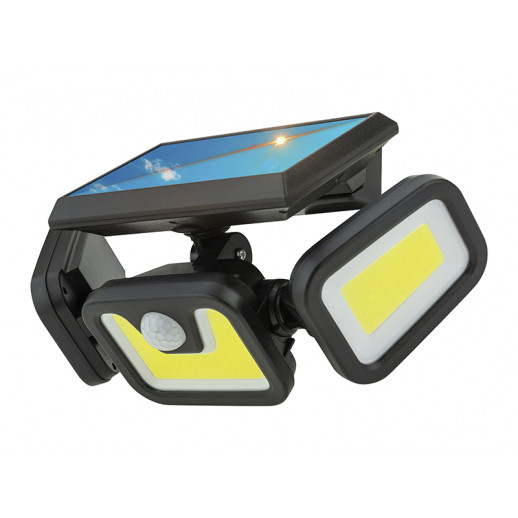 Solar street light with 3 reflectors + sensor